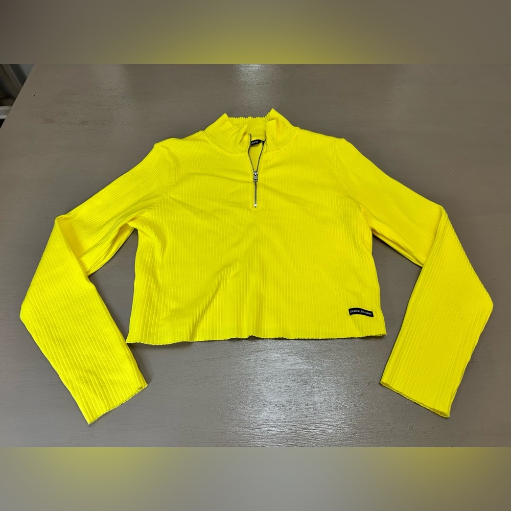 Calvin Klein Jeans Ribbed Knit Half Zip Mock Neck Crop Top Bright Yellow XL
